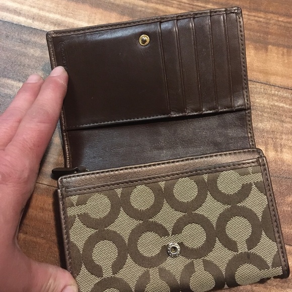 Coach Signature C Khaki and Tan Wallet - Picture 3 of 9